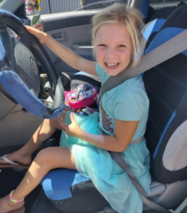 警成“帮凶” 美女童疑遭父母毒打性侵惨遭虐死 警成“帮凶” 美女童疑遭父母毒打性侵惨遭虐死