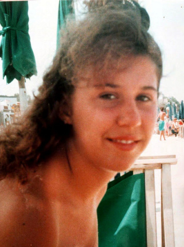 英最年轻女杀人犯转开放式监狱,12岁狂捅人30刀 英最年轻女杀人犯转开放式监狱,12岁狂捅人30刀