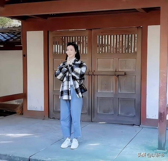 她是王石大女儿,比后妈年龄还大,坚持不婚 她是王石大女儿,比后妈年龄还大,坚持不婚