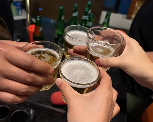 长沙同学会变“越界现场” 15秒毁了两个家庭 长沙同学会变“越界现场” 15秒毁了两个家庭