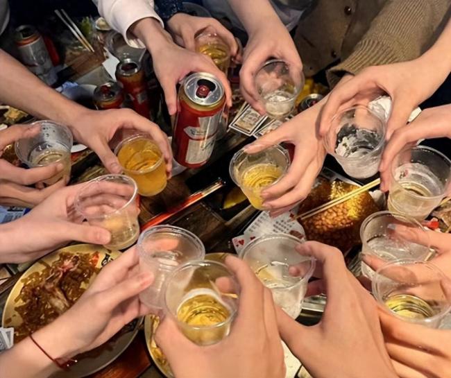 长沙同学会变“越界现场” 15秒毁了两个家庭 长沙同学会变“越界现场” 15秒毁了两个家庭