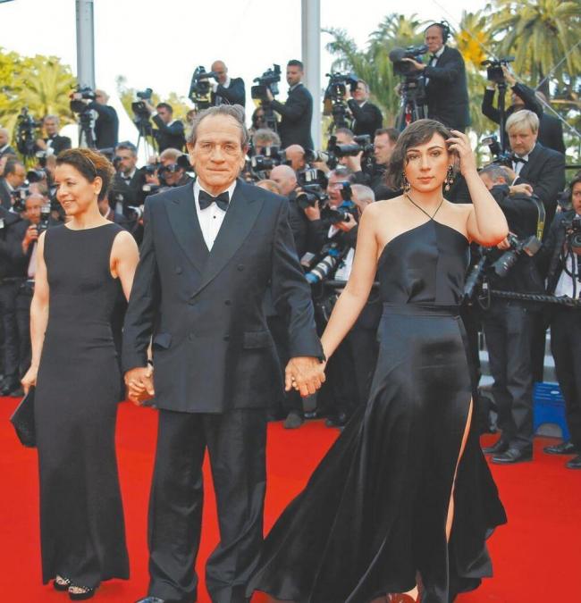 噩耗!34岁女星喝酒猝死,身体呈现蓝紫色 噩耗!34岁女星喝酒猝死,身体呈现蓝紫色