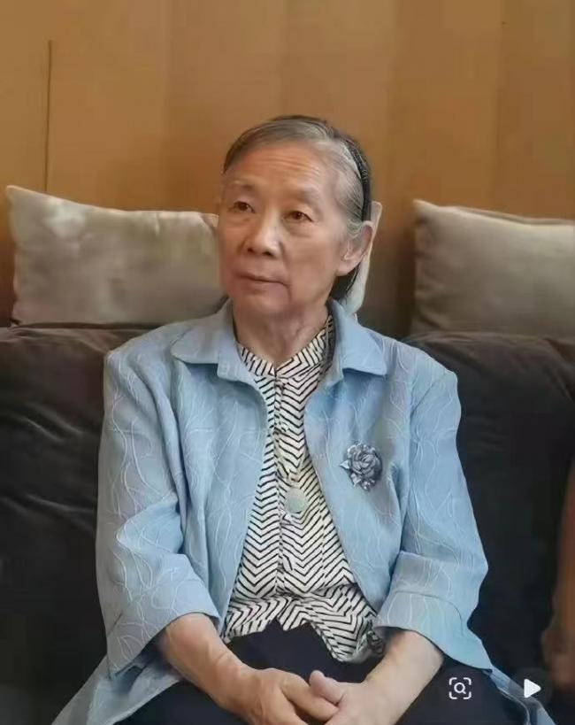 81岁的林豆豆,消失在北京老城区的一间老房子里 81岁的林豆豆,消失在北京老城区的一间老房子里