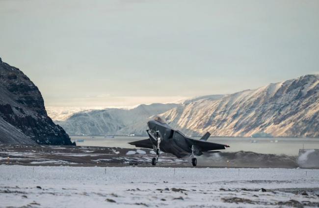 惊曝:川普拟定“攻占格陵兰”计划 恐撕裂北约 惊曝:川普拟定“攻占格陵兰”计划 恐撕裂北约