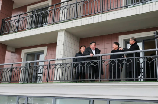 万套住宅震撼亮相 金正恩现身发声:平壤变了… 万套住宅震撼亮相 金正恩现身发声:平壤变了…