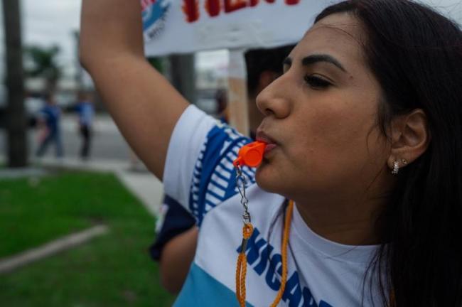 遭ICE击毙明州女 当日行动被曝光 遭ICE击毙明州女 当日行动被曝光