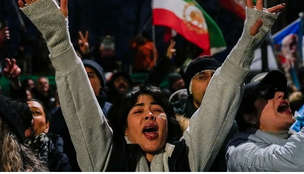 2026伊朗:长达47年暴政的崩塌前夜 2026伊朗:长达47年暴政的崩塌前夜