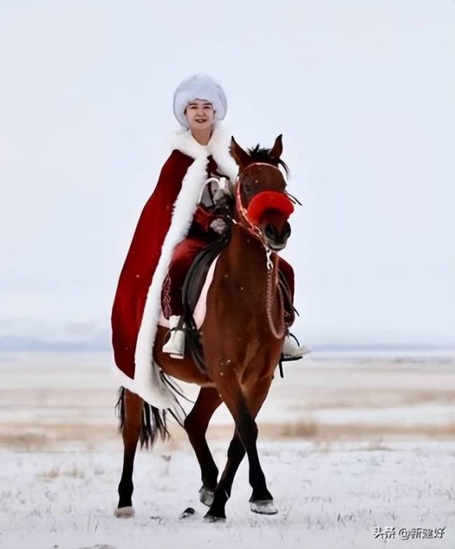 网红官员贺娇龙去世 坠马影像完整曝出 过程残忍 网红官员贺娇龙去世 坠马影像完整曝出 过程残忍