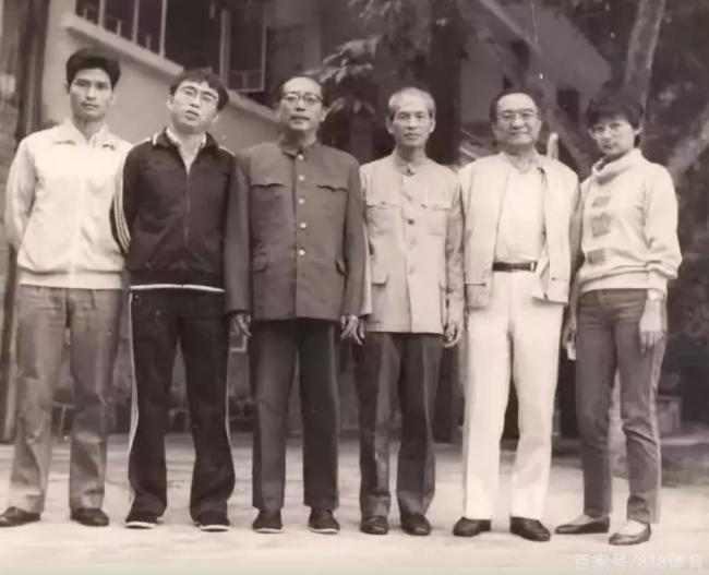 官媒高规格报道聂卫平逝世 港媒:习的密友 官媒高规格报道聂卫平逝世 港媒:习的密友