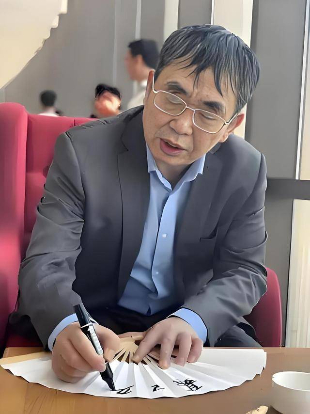 聂卫平本可以安享晚年 几个坏习惯害了他 聂卫平本可以安享晚年 几个坏习惯害了他