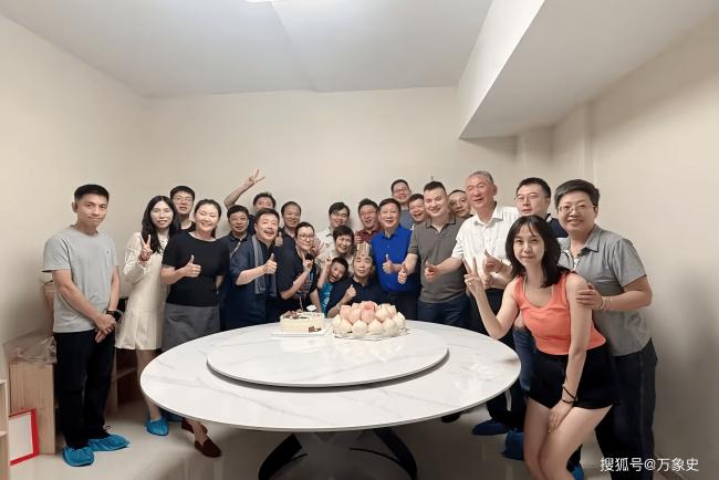 聂卫平73岁生日照曝光 脸色苍白,身材消瘦 聂卫平73岁生日照曝光 脸色苍白,身材消瘦