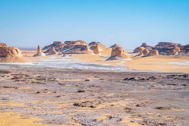 被中国用核武器轰炸45次的罗布泊,如今变成这样 被中国用核武器轰炸45次的罗布泊,如今变成这样