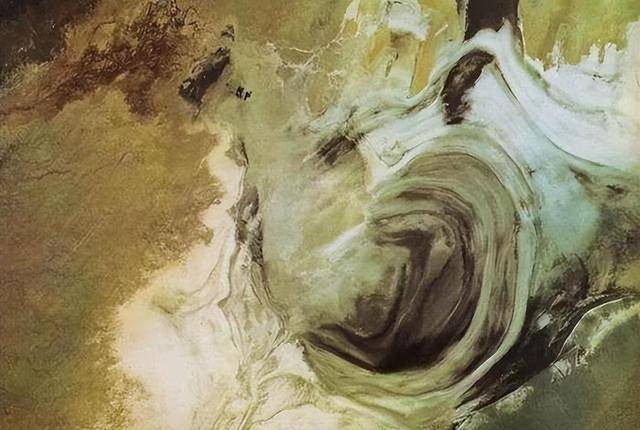 被中国用核武器轰炸45次的罗布泊,如今变成这样 被中国用核武器轰炸45次的罗布泊,如今变成这样