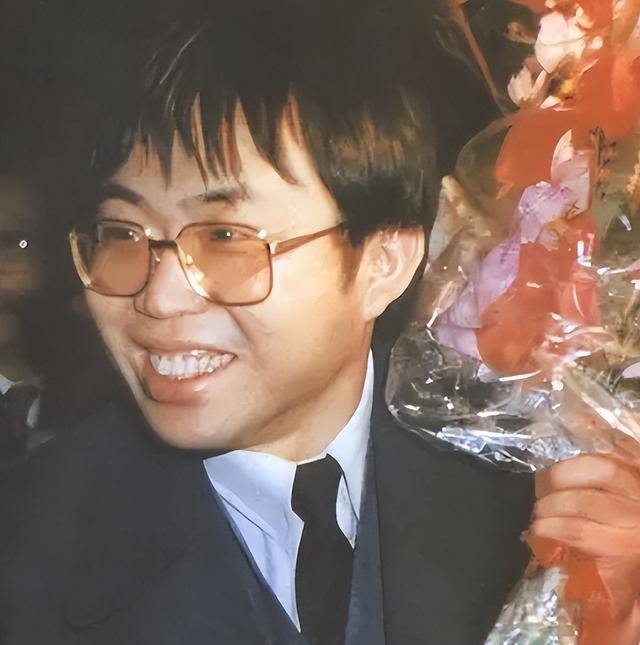 聂卫平有多放纵?饮食无节,连吃13只螃蟹.... 聂卫平有多放纵?饮食无节,连吃13只螃蟹....