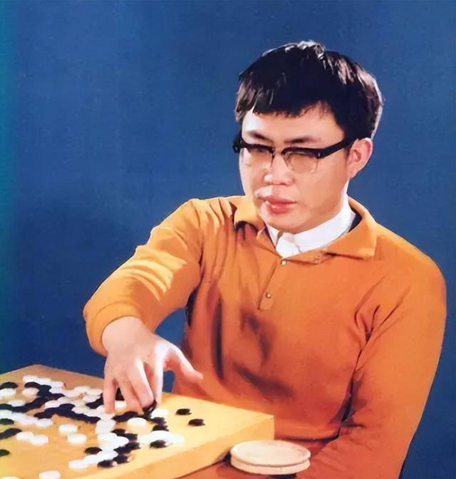 聂卫平有多放纵?饮食无节,连吃13只螃蟹.... 聂卫平有多放纵?饮食无节,连吃13只螃蟹....