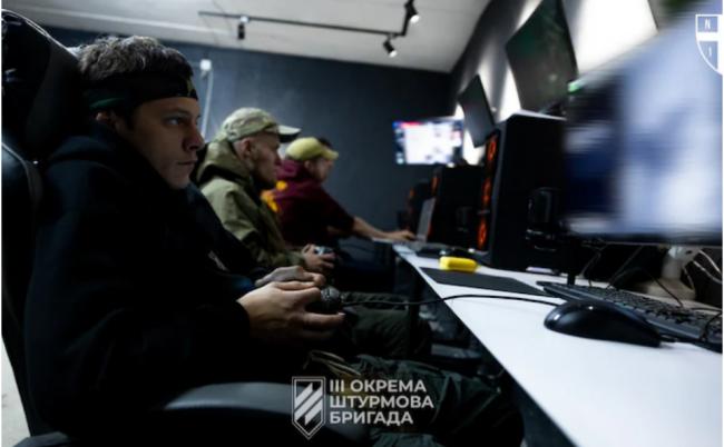 俄军太惨!1架机器人机枪手干掉俄军一个连 俄军太惨!1架机器人机枪手干掉俄军一个连