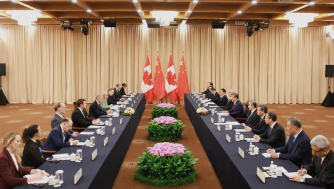 见卡尼,习近平防弹衣露出来了 见卡尼,习近平防弹衣露出来了