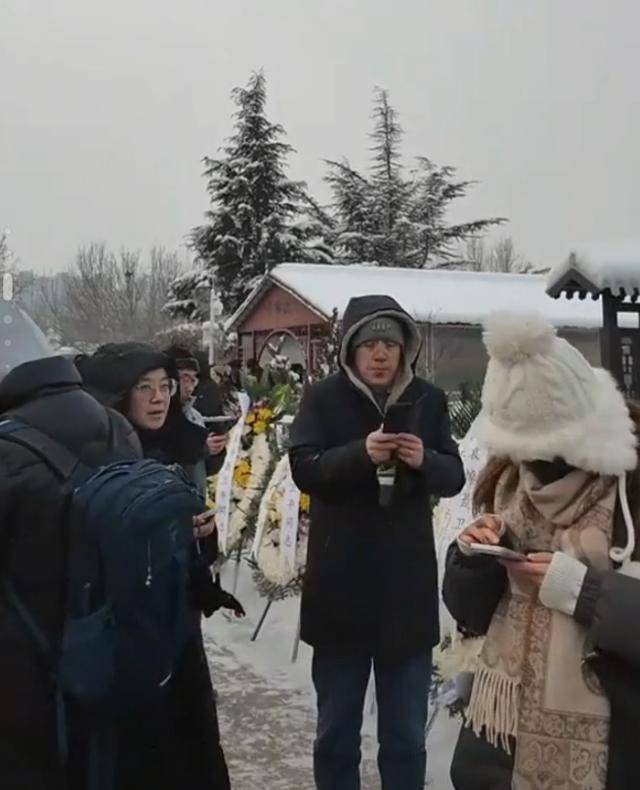 聂卫平葬礼:日籍长子站首位,大人物来了 聂卫平葬礼:日籍长子站首位,大人物来了