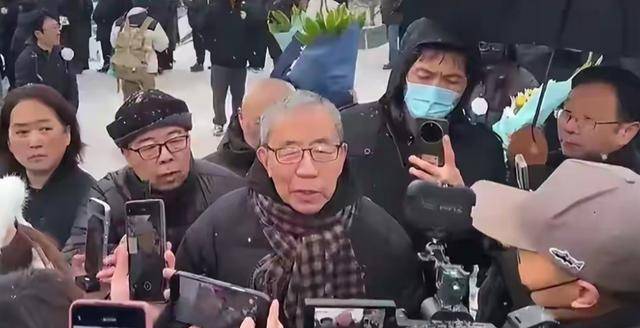 聂卫平葬礼:日籍长子站首位,大人物来了 聂卫平葬礼:日籍长子站首位,大人物来了