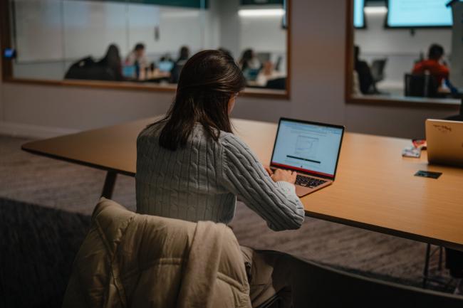 “现实是,最优秀的中国人才正在离开” “现实是,最优秀的中国人才正在离开”