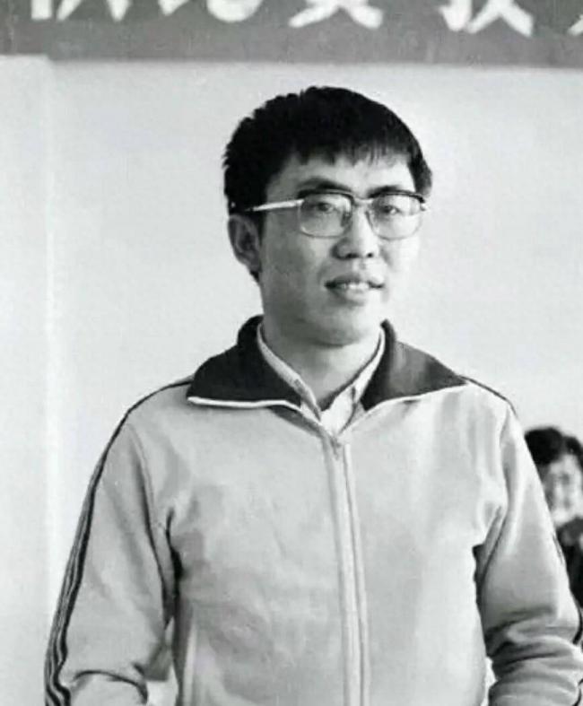 聂卫平家中装修高大上,孙子可爱,女儿戴18万表 聂卫平家中装修高大上,孙子可爱,女儿戴18万表