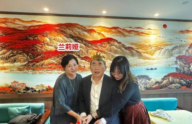 聂卫平家中装修高大上,孙子可爱,女儿戴18万表 聂卫平家中装修高大上,孙子可爱,女儿戴18万表