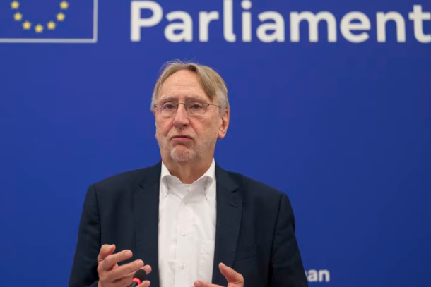 刚刚!欧盟宣布:冻结美欧贸易协议 刚刚!欧盟宣布:冻结美欧贸易协议