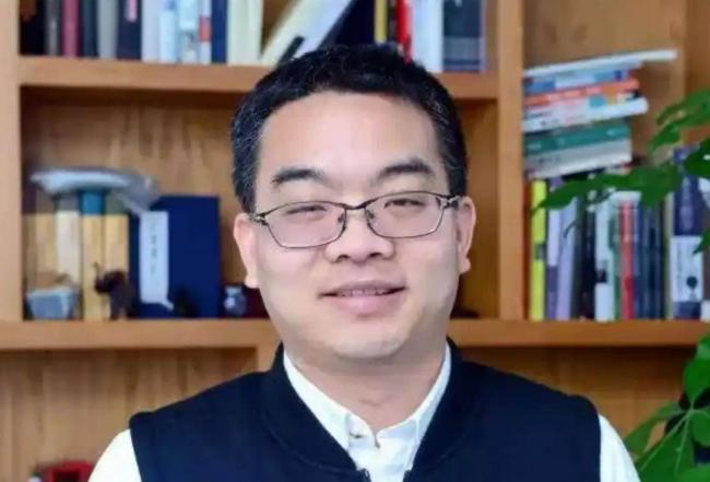 浙江48岁亿万富豪去世!每天都要跑10公里 浙江48岁亿万富豪去世!每天都要跑10公里