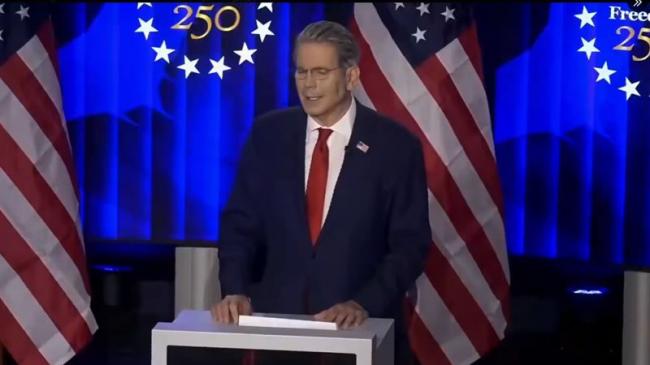 央视记者反复提问贝森特“斩杀线” 场面尴尬 央视记者反复提问贝森特“斩杀线” 场面尴尬