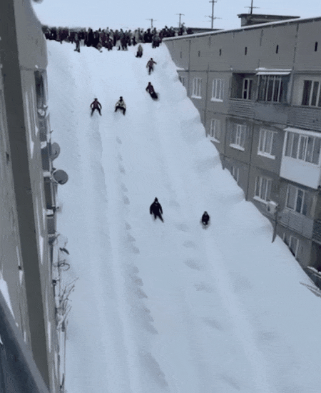 不是AI!俄罗斯大雪吞城,是真的 不是AI!俄罗斯大雪吞城,是真的