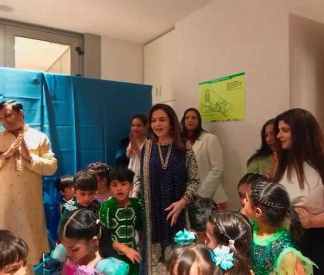 他的新手表镶了近400颗宝石 “贫富差距具象化” 他的新手表镶了近400颗宝石 “贫富差距具象化”