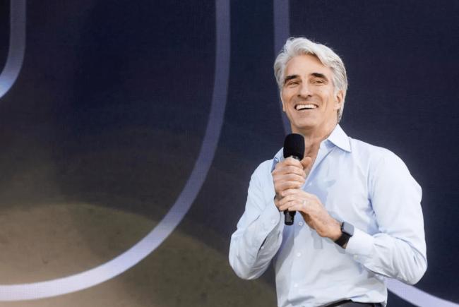 苹果最烧钱的 AI 部门,交给了一个很抠的男人 苹果最烧钱的 AI 部门,交给了一个很抠的男人