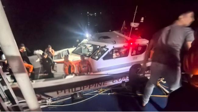 突发!满载350人的渡轮沉没 突发!满载350人的渡轮沉没