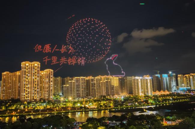 鹰与郊狼皆可为师:中国军方找到独特方法 鹰与郊狼皆可为师:中国军方找到独特方法