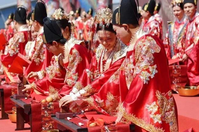 河南姊妹联手向12男“索彩礼” 被重判 河南姊妹联手向12男“索彩礼” 被重判