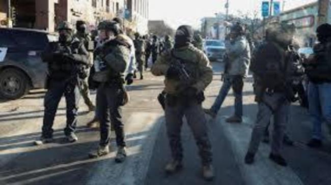 局势恶化,川普急派边境沙皇赶赴明州 局势恶化,川普急派边境沙皇赶赴明州