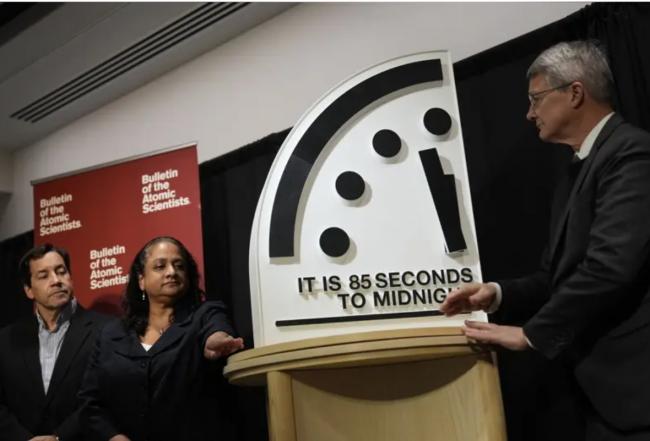 末日时钟,被拨向最接近毁灭一刻 末日时钟,被拨向最接近毁灭一刻