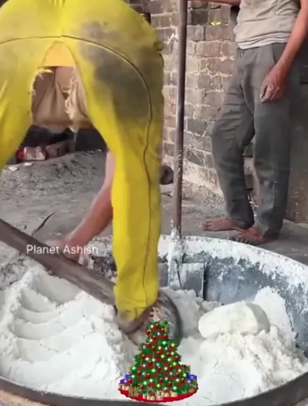 印度人的手搓饼干,成功让欧美人吃上了屎 印度人的手搓饼干,成功让欧美人吃上了屎