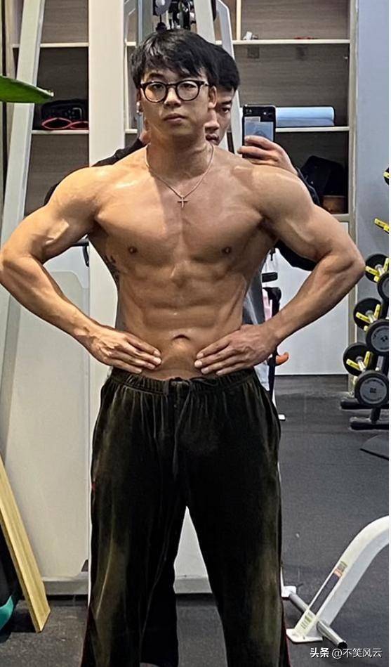 中国26岁知名健美网红去世,死前肌肉血管暴起 中国26岁知名健美网红去世,死前肌肉血管暴起