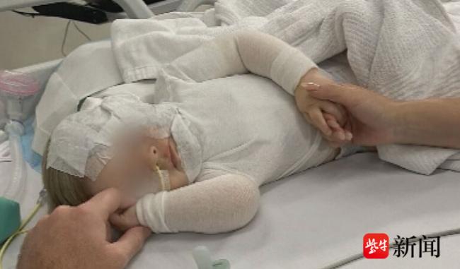 中国派人赴澳,协助调查“男婴被泼热咖啡”案 中国派人赴澳,协助调查“男婴被泼热咖啡”案