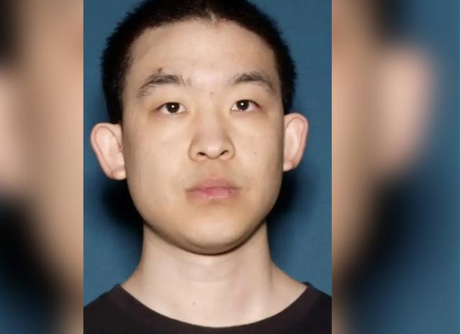 华裔家庭传血案 37岁儿活活打死年迈父母 华裔家庭传血案 37岁儿活活打死年迈父母