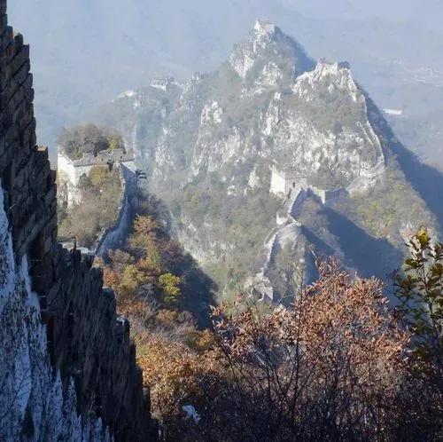 绝望:北大女博士倒挂长城2小时,目睹自己坠亡 绝望:北大女博士倒挂长城2小时,目睹自己坠亡