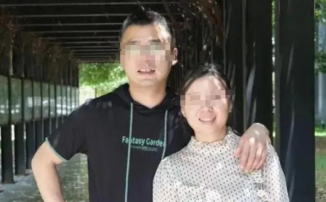 绝望:北大女博士倒挂长城2小时,目睹自己坠亡 绝望:北大女博士倒挂长城2小时,目睹自己坠亡