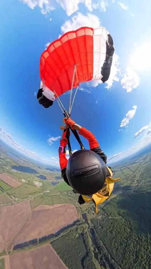 绝望:北大女博士倒挂长城2小时,目睹自己坠亡 绝望:北大女博士倒挂长城2小时,目睹自己坠亡