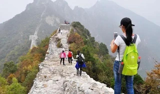 绝望:北大女博士倒挂长城2小时,目睹自己坠亡 绝望:北大女博士倒挂长城2小时,目睹自己坠亡