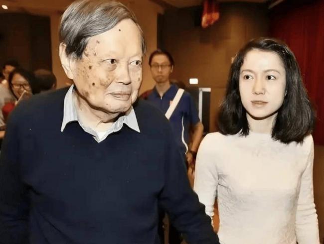 49岁翁帆官宣喜讯,太令人惊喜了 49岁翁帆官宣喜讯,太令人惊喜了