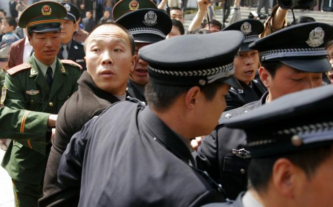 亲历从死刑到无期判决,知乎答主讲述震撼过程 亲历从死刑到无期判决,知乎答主讲述震撼过程