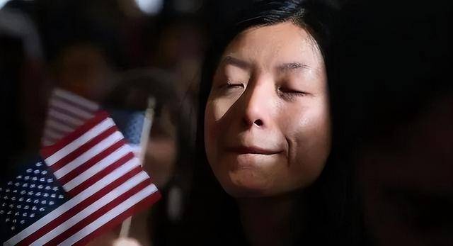 美国现在有多少华人?数据让很多国人不敢相信 美国现在有多少华人?数据让很多国人不敢相信