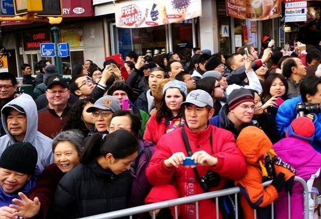 美国现在有多少华人?数据让很多国人不敢相信 美国现在有多少华人?数据让很多国人不敢相信