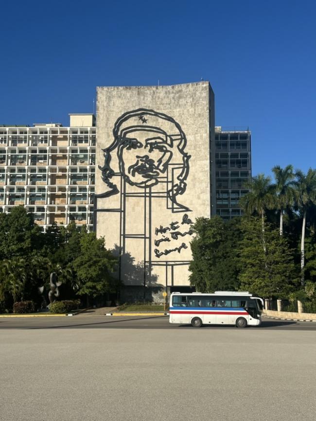 马杜罗被抓后,中国人在古巴:勉强活着 马杜罗被抓后,中国人在古巴:勉强活着